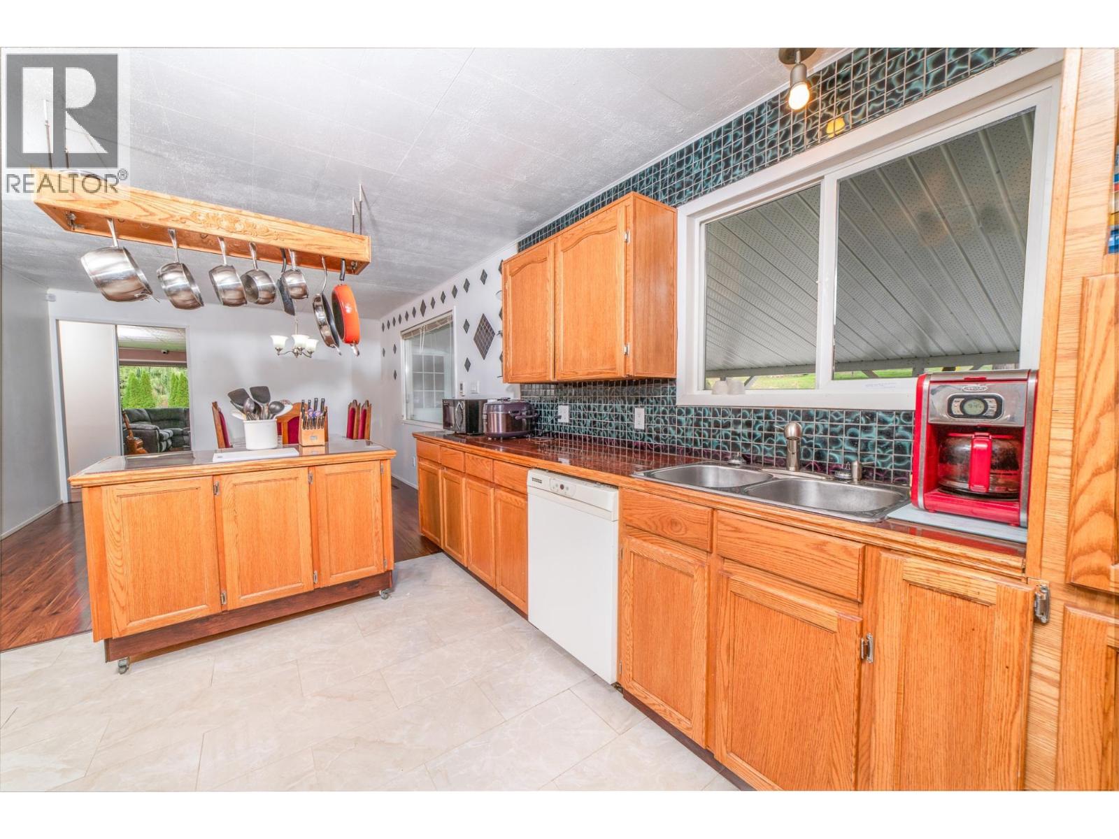 5145 ELSIE HOLMES Road, Creston