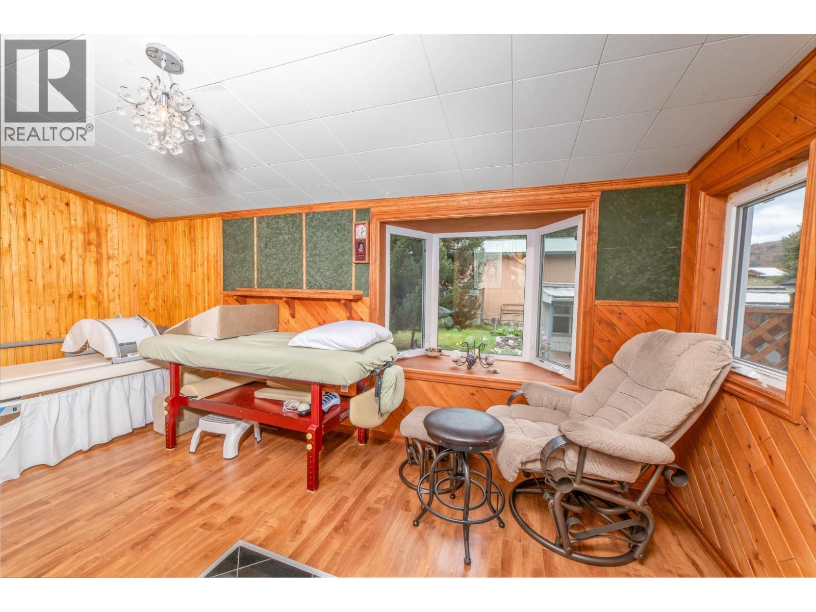 5145 ELSIE HOLMES Road, Creston