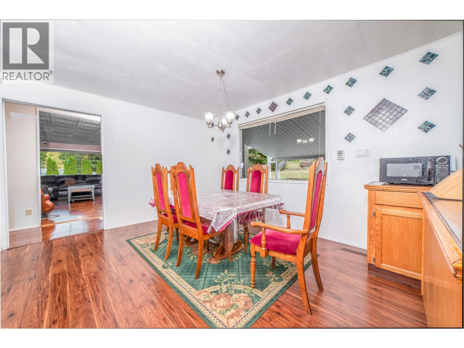 5145 ELSIE HOLMES Road, Creston