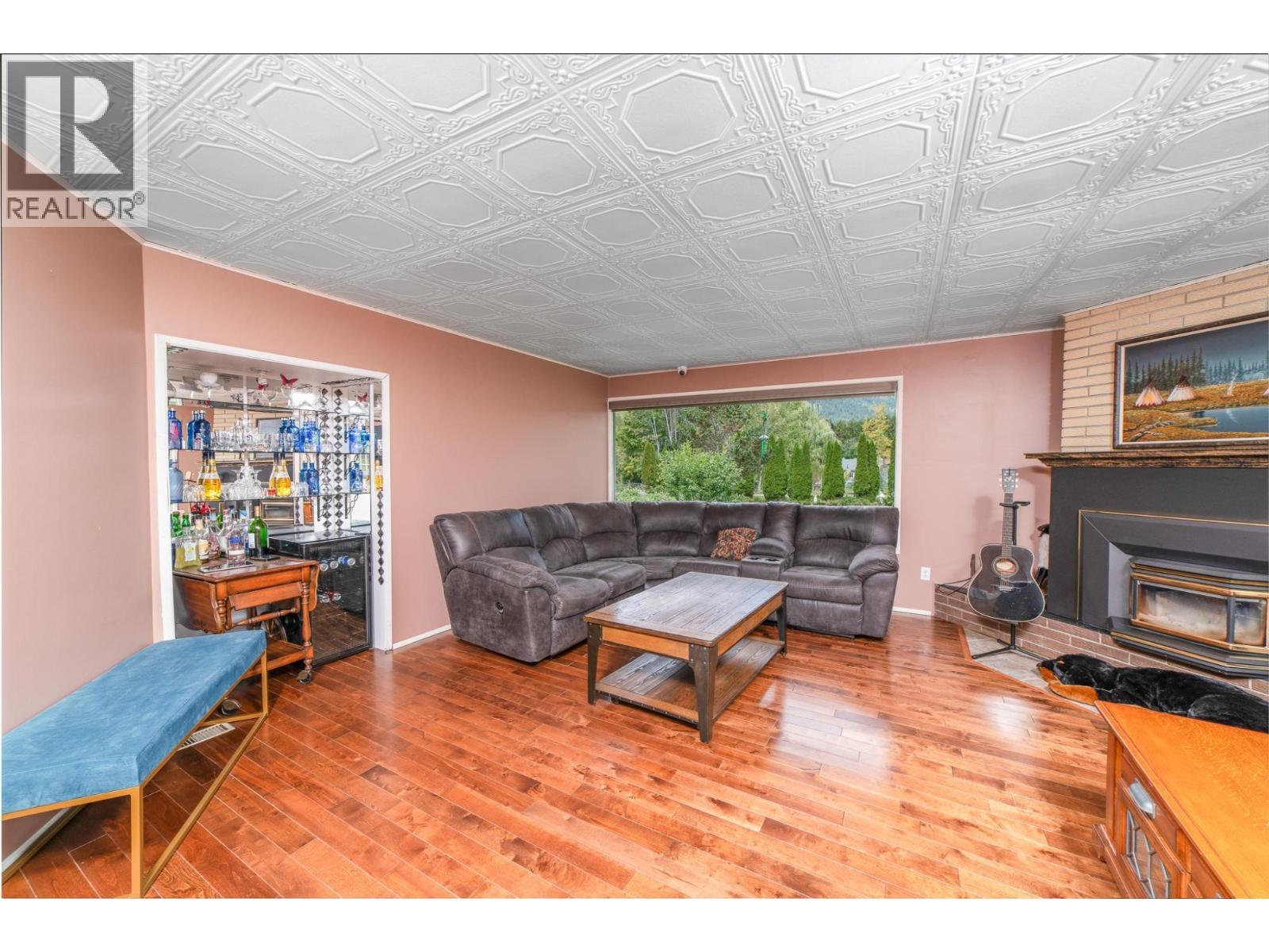 5145 ELSIE HOLMES Road, Creston