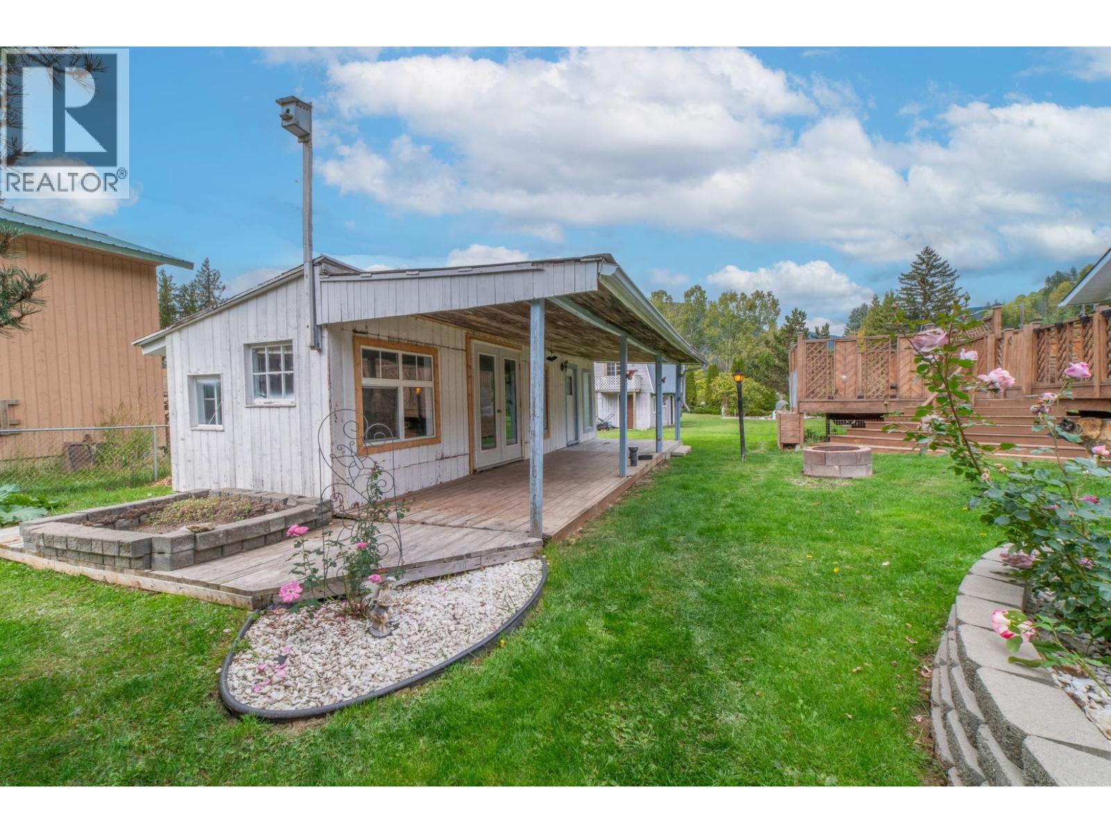 5145 ELSIE HOLMES Road, Creston