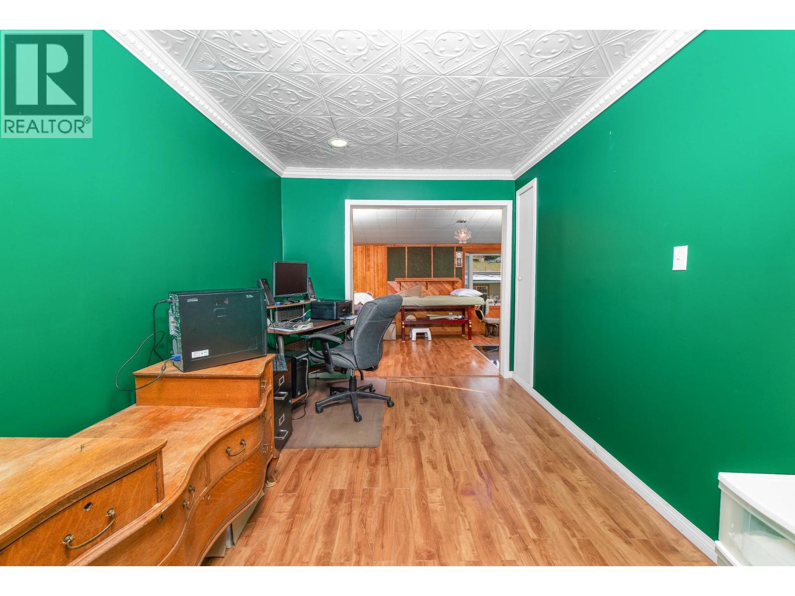 5145 ELSIE HOLMES Road, Creston