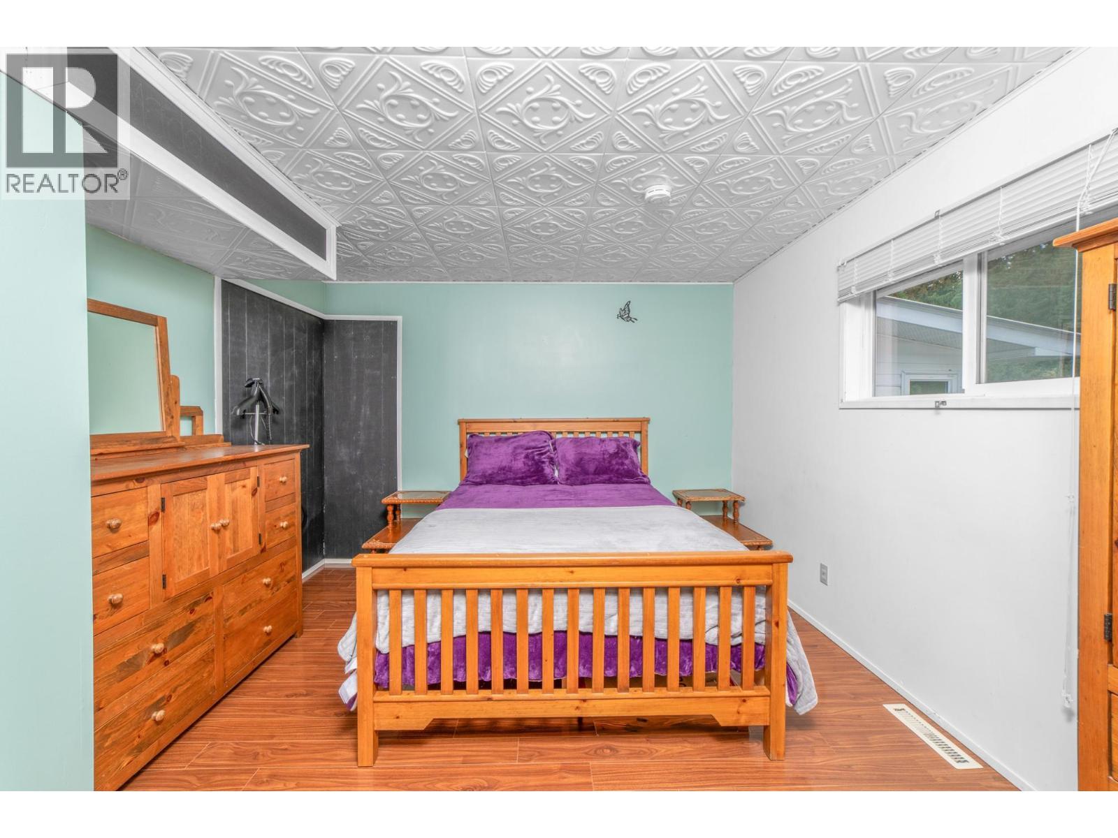 5145 ELSIE HOLMES Road, Creston