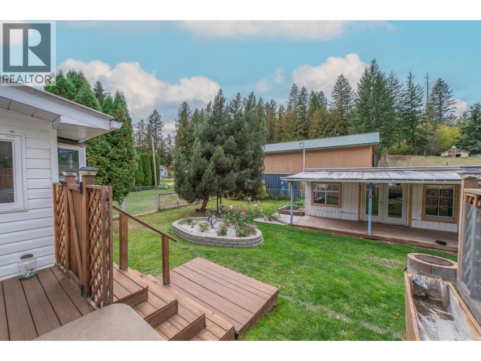 5145 ELSIE HOLMES Road, Creston