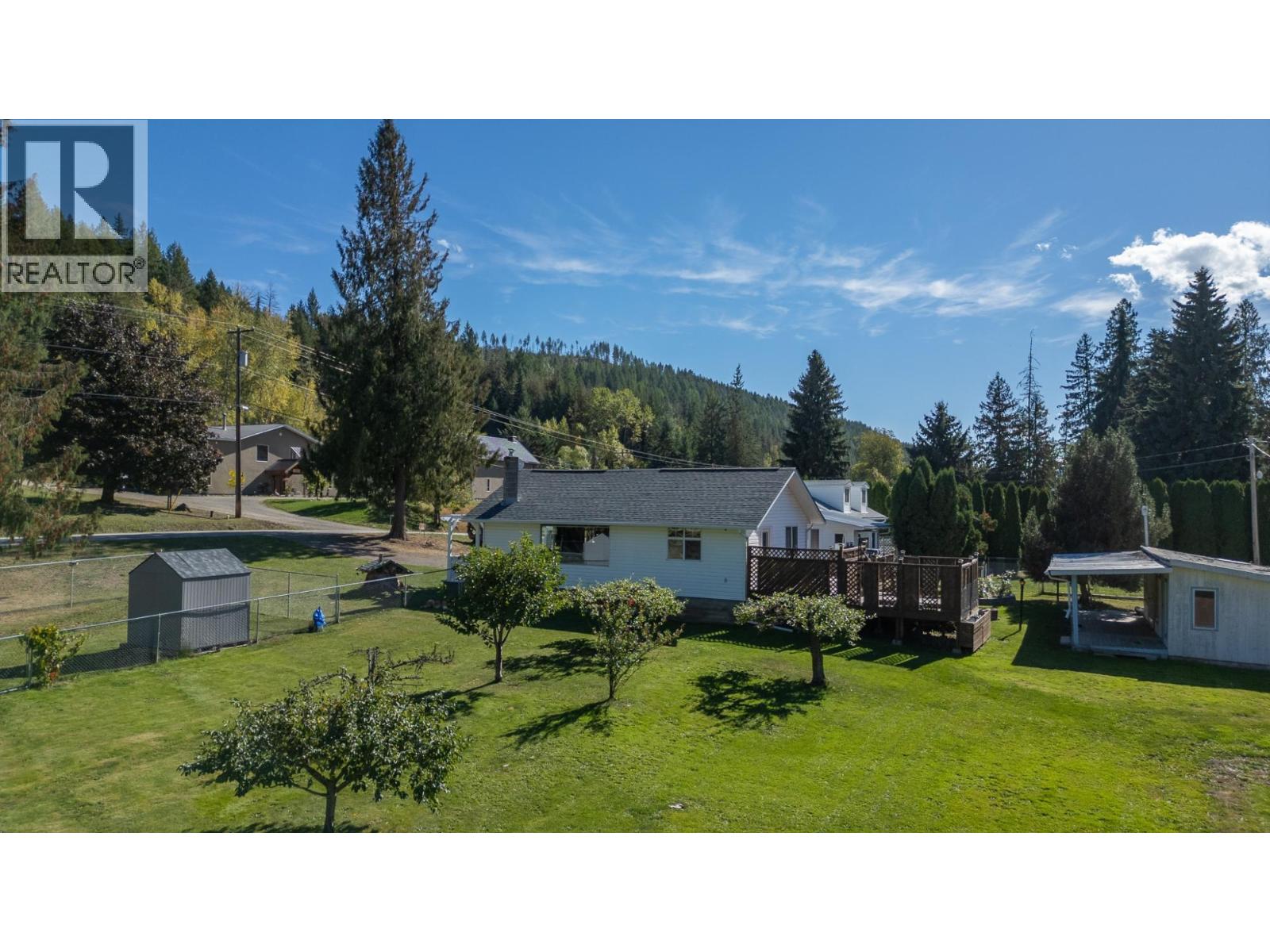 5145 ELSIE HOLMES Road, Creston