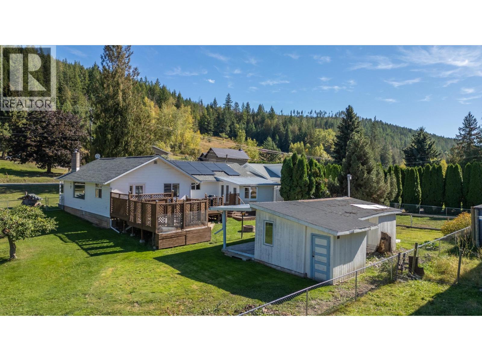 5145 ELSIE HOLMES Road, Creston