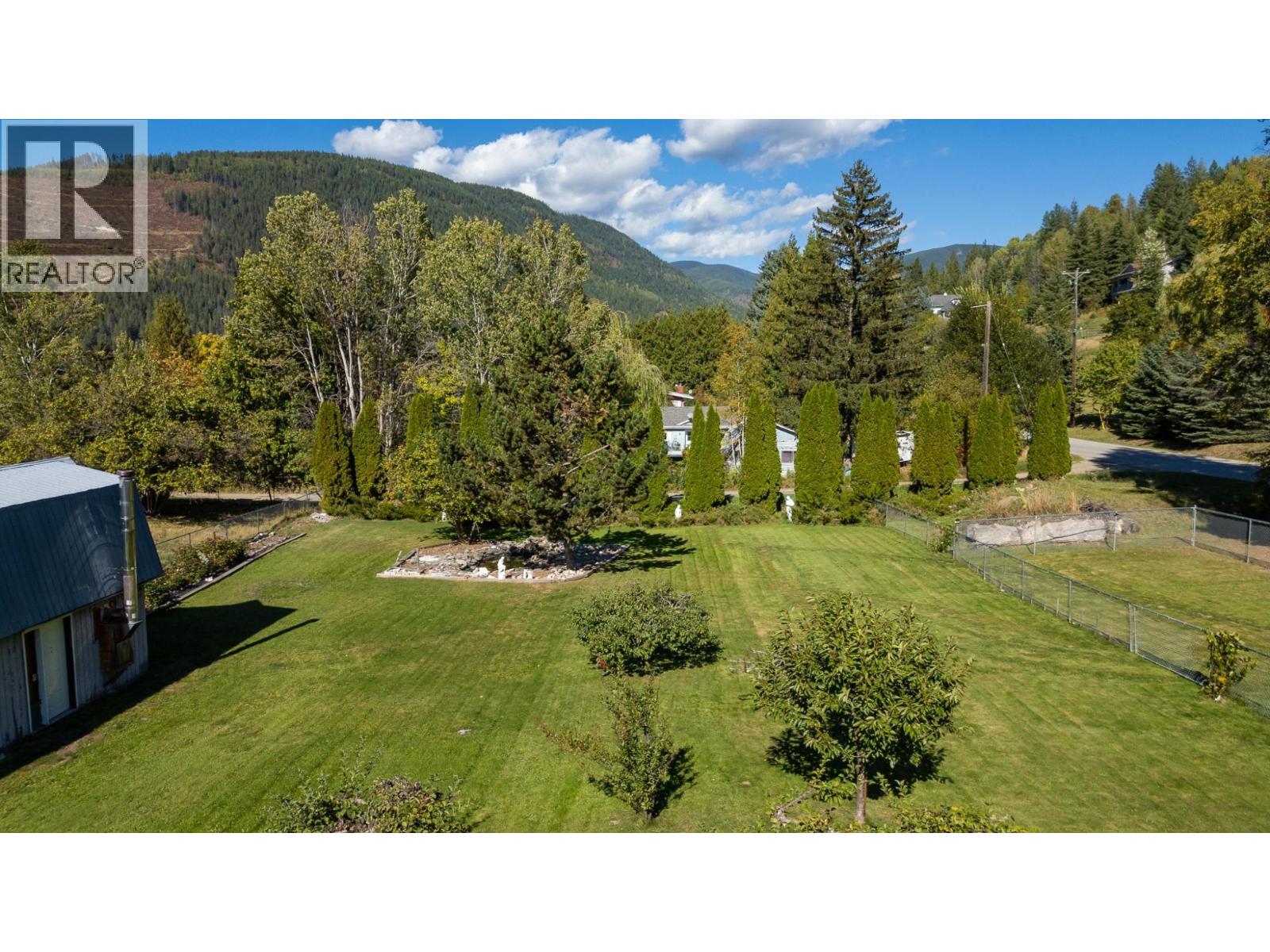 5145 ELSIE HOLMES Road, Creston