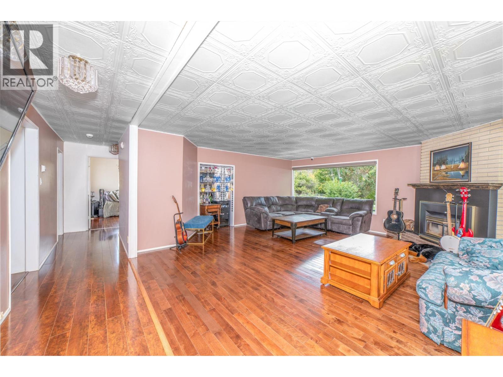 5145 ELSIE HOLMES Road, Creston