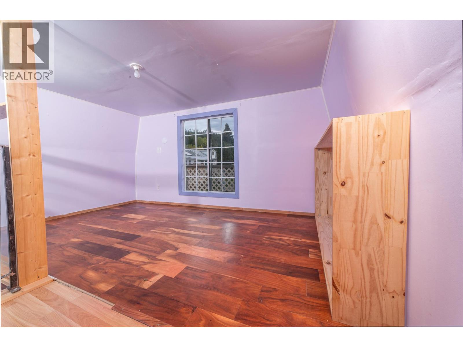 5145 ELSIE HOLMES Road, Creston