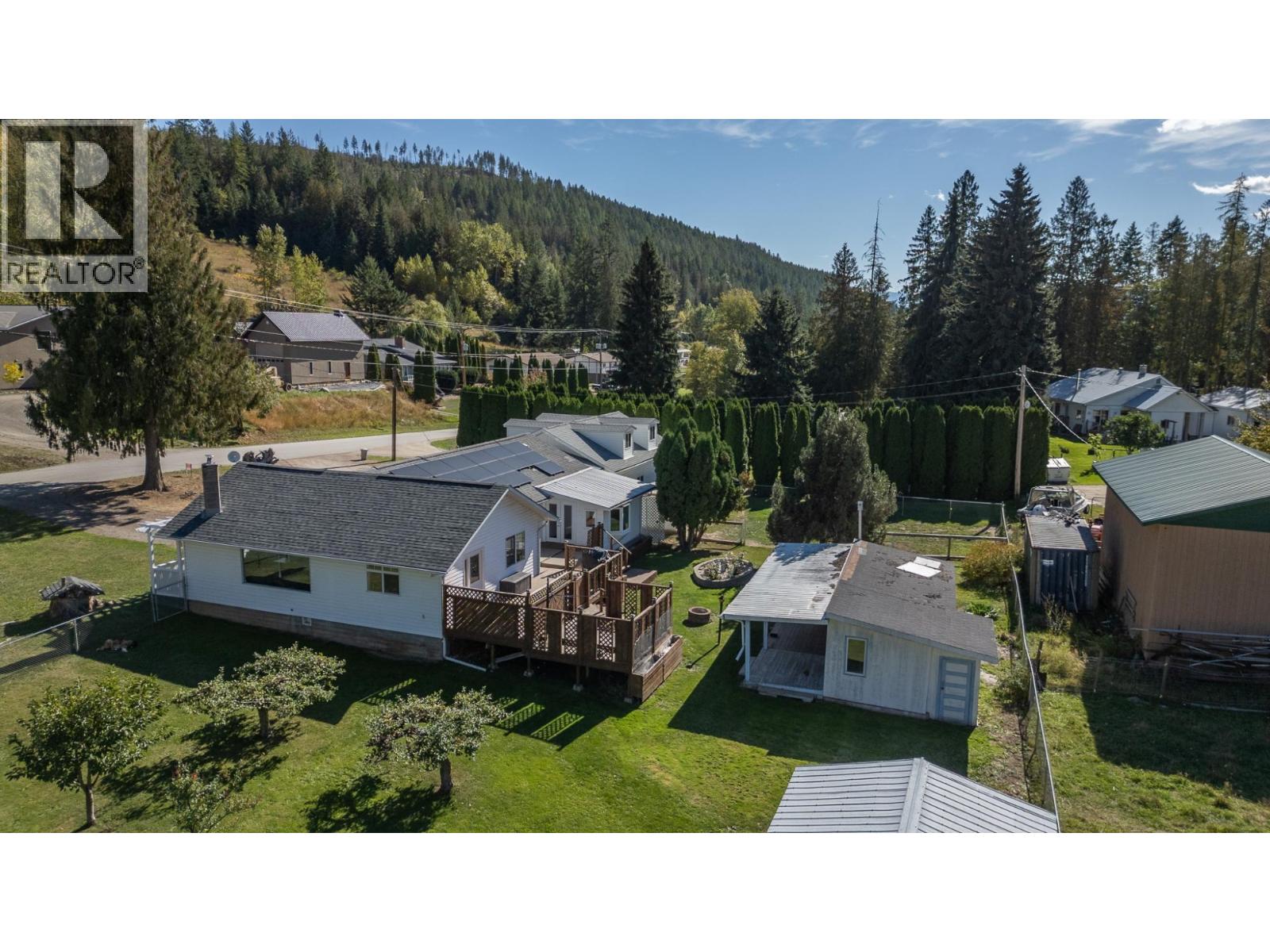 5145 ELSIE HOLMES Road, Creston