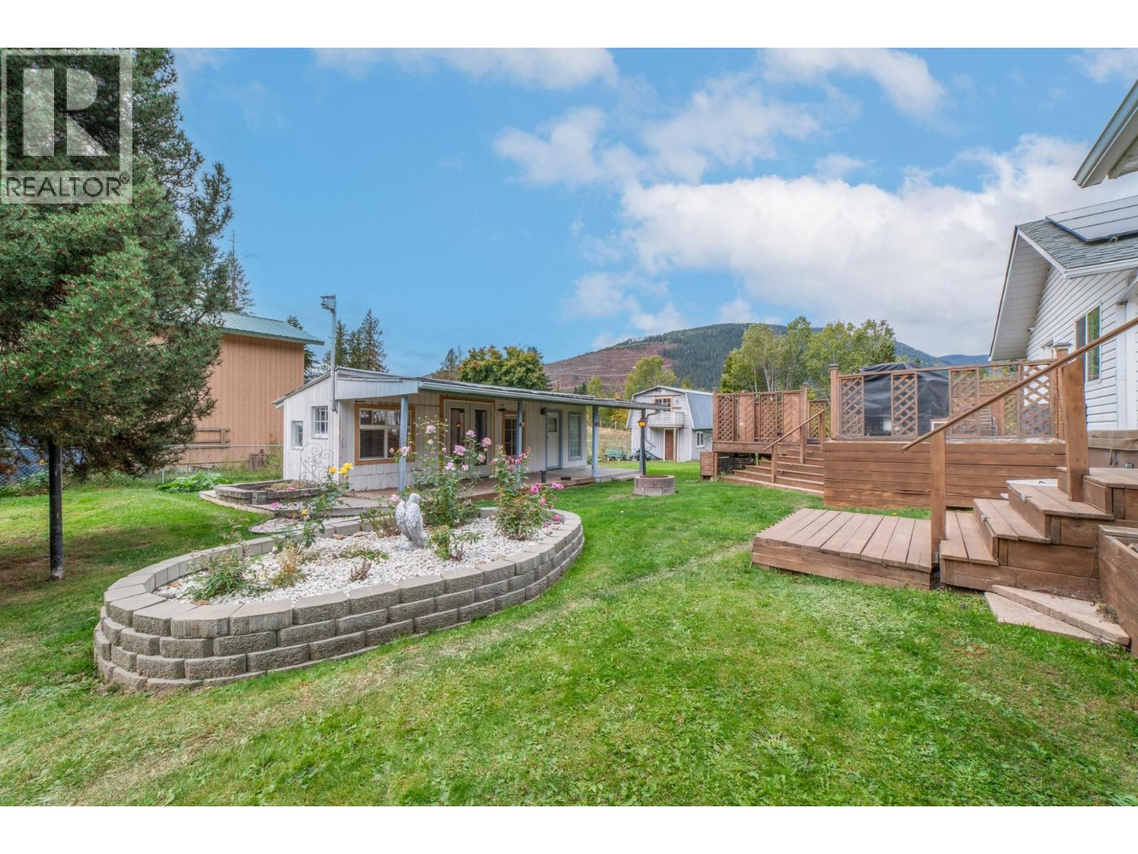 5145 ELSIE HOLMES Road, Creston
