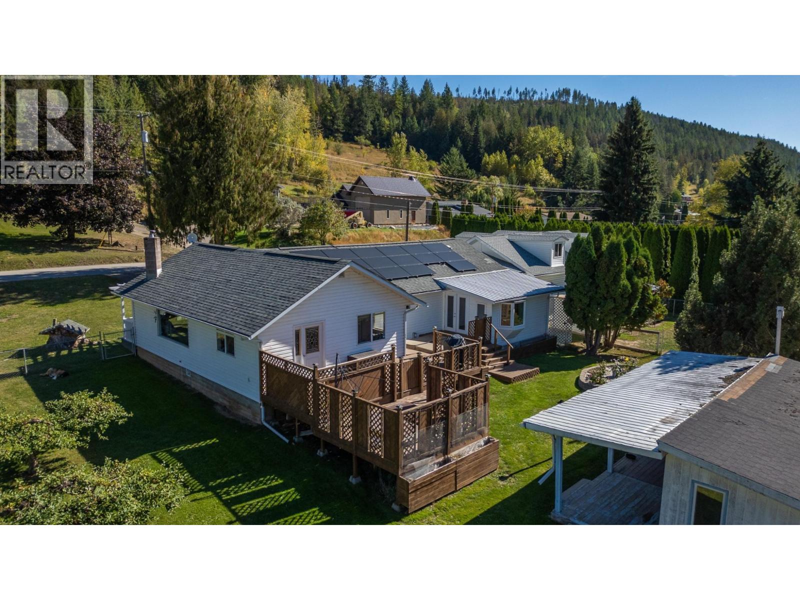 5145 ELSIE HOLMES Road, Creston