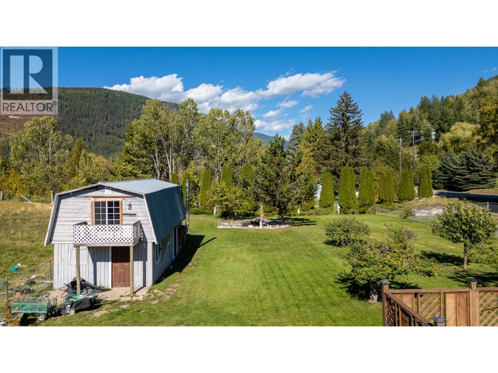 5145 ELSIE HOLMES Road, Creston