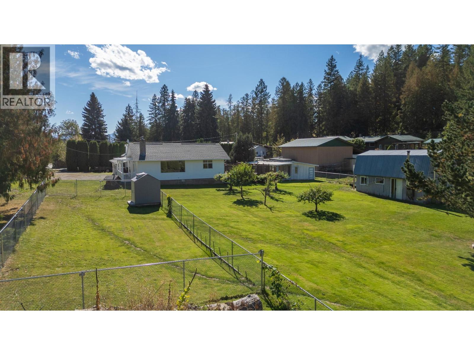5145 ELSIE HOLMES Road, Creston