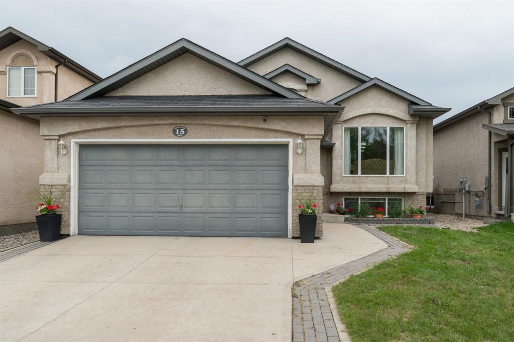 Photo 1 of 15 Grantsmuir Drive, Winnipeg MB