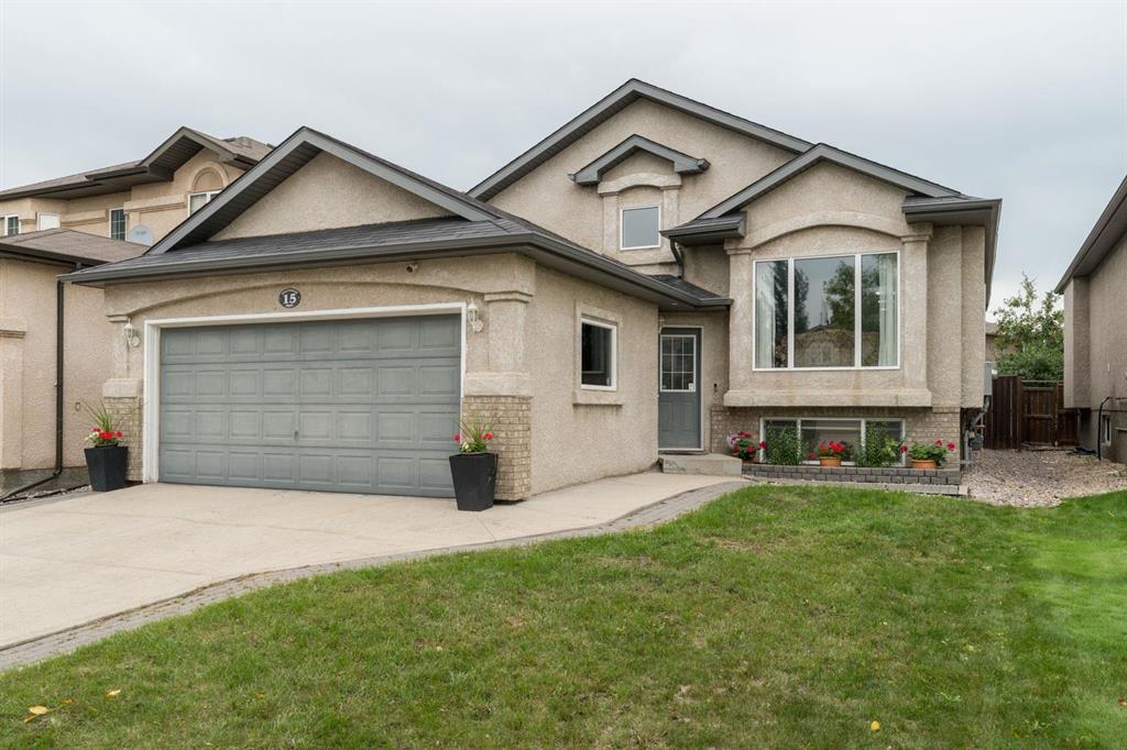 Photo 2 of 15 Grantsmuir Drive, Winnipeg MB