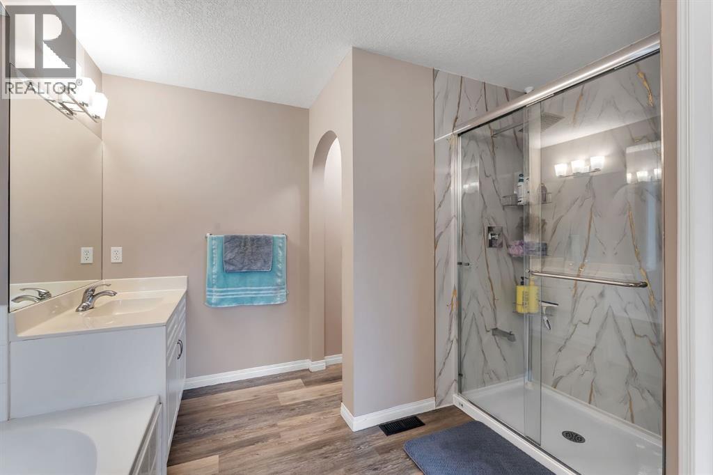 Photo 29 of 405 Kincora Drive Nw, Calgary AB