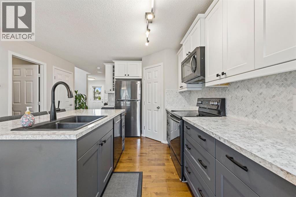Single Family House for Sale in  Covepark Drive NE Coventry Hills Calgary 