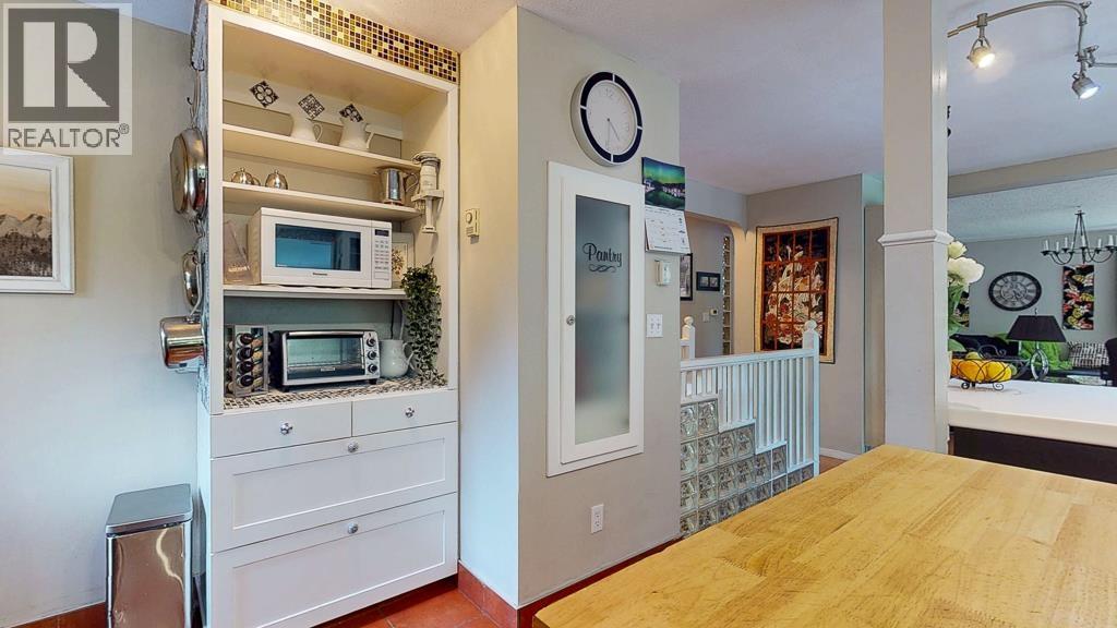 7781 HART ROAD, Halfmoon Bay