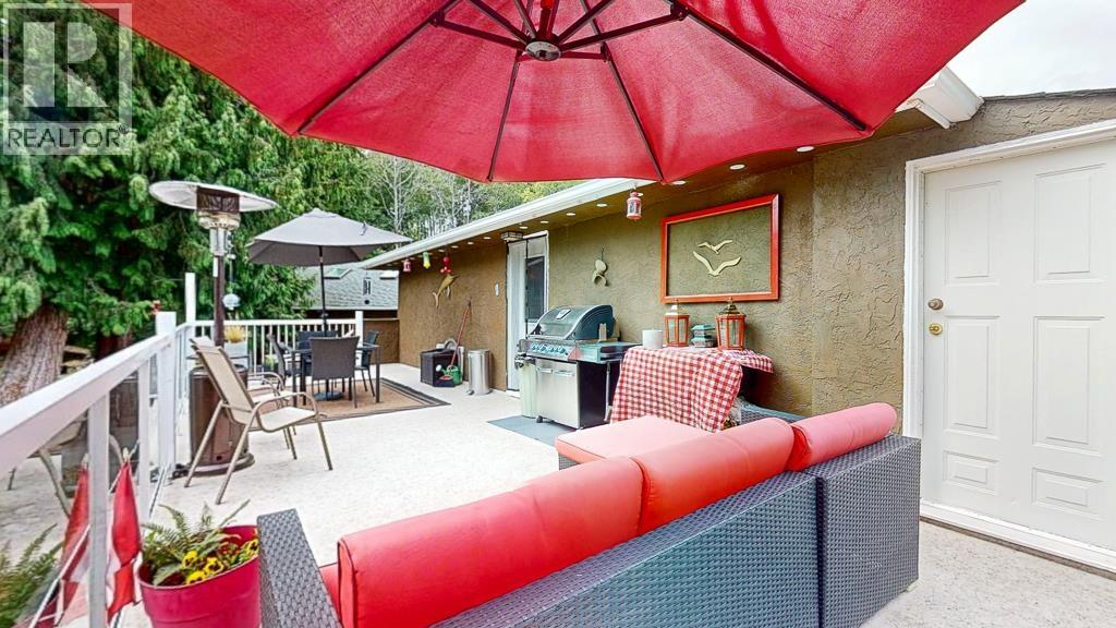 7781 HART ROAD, Halfmoon Bay