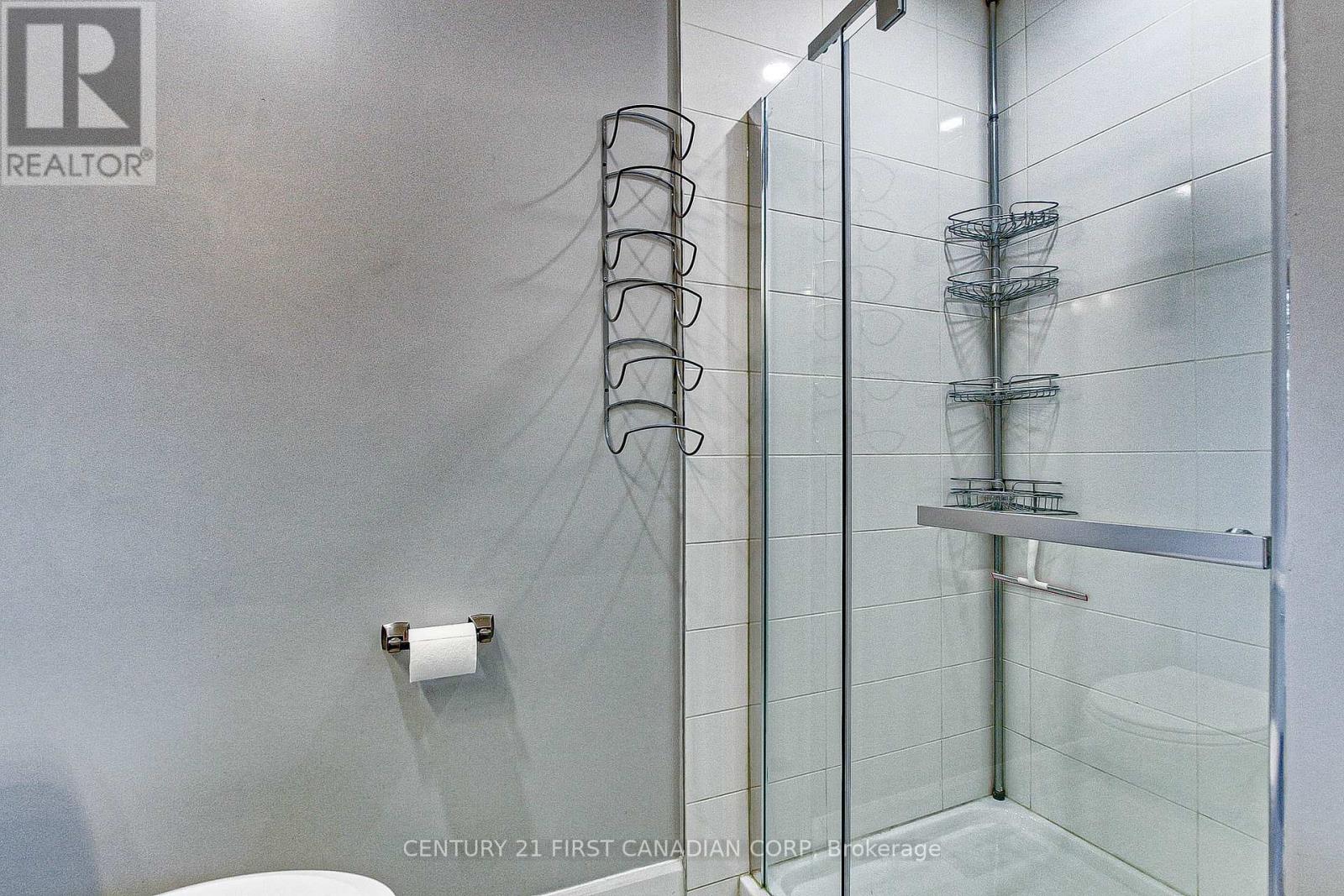 Photo 18 of 1473 Glengarry Avenue, London North ON