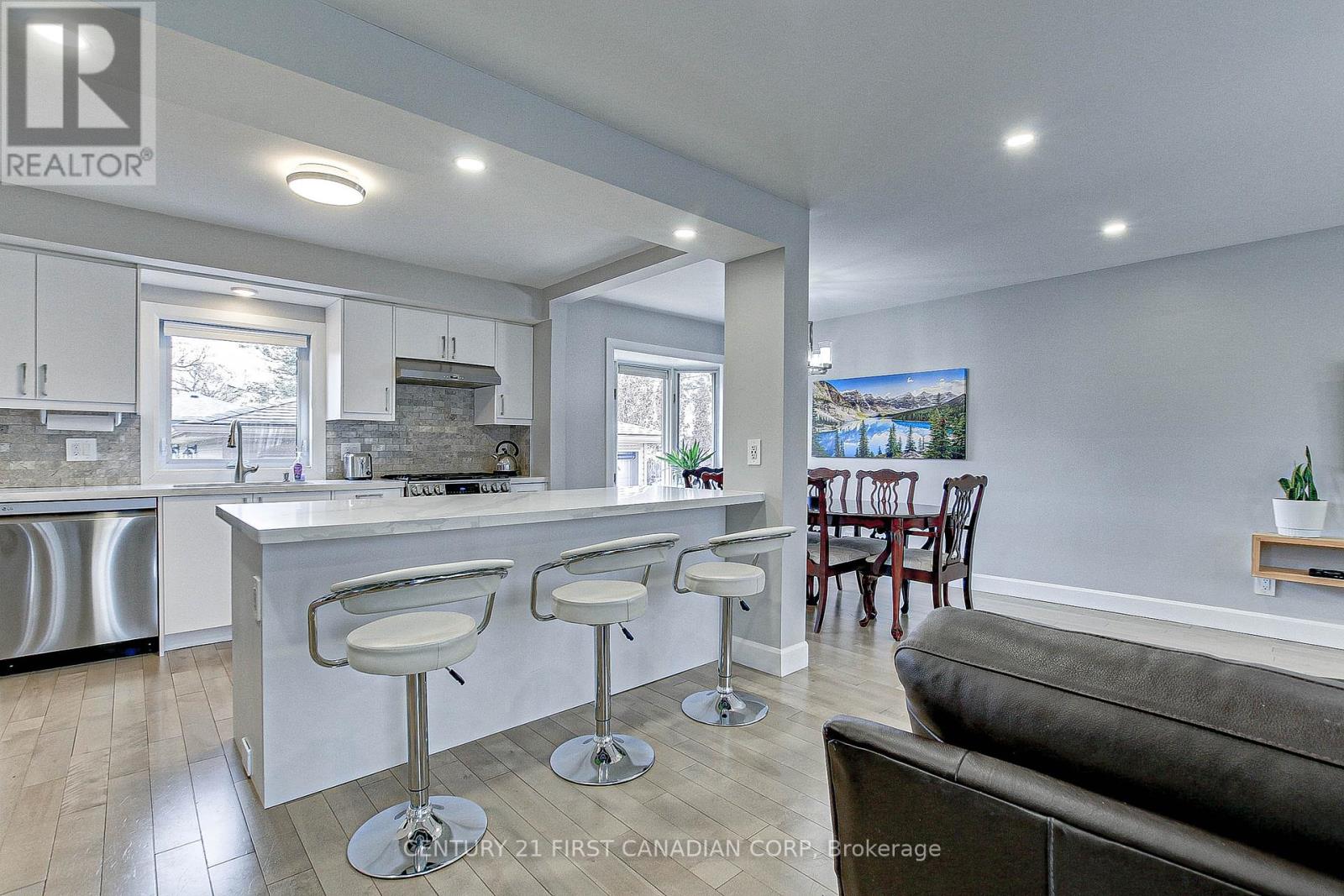 Photo 5 of 1473 Glengarry Avenue, London North ON