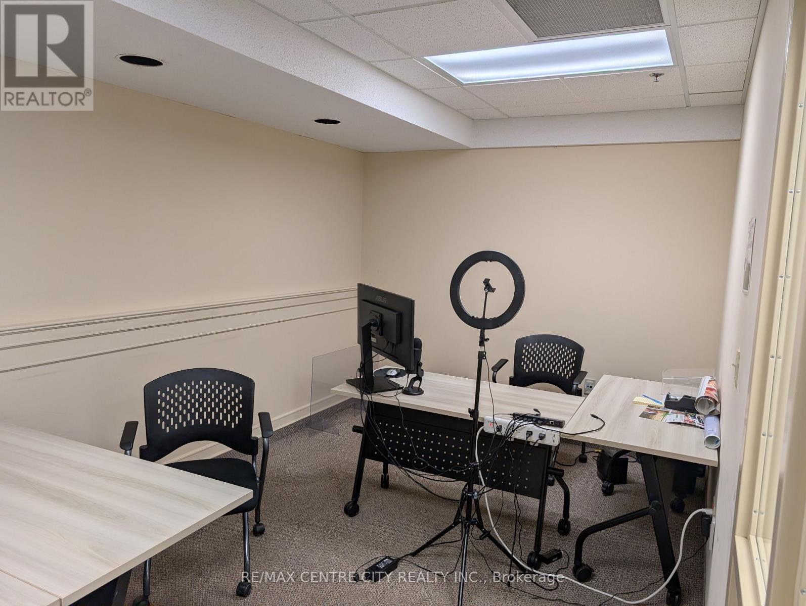Photo 5 of 220 379 Dundas Street, London East ON