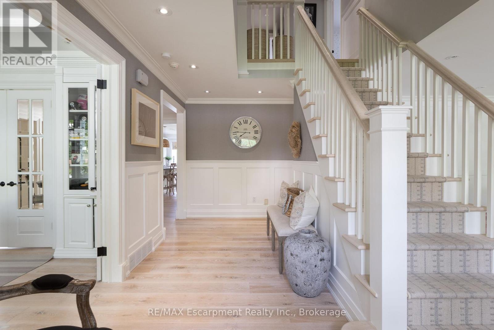 Photo 12 of 161 Dianne Avenue, Oakville ON