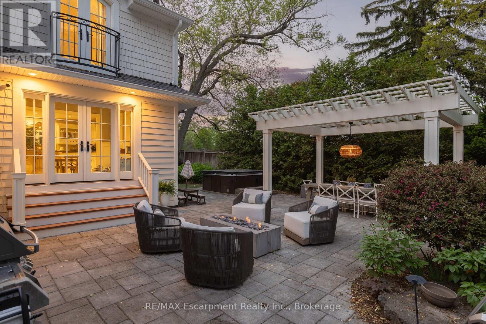 Photo 5 of 161 Dianne Avenue, Oakville ON