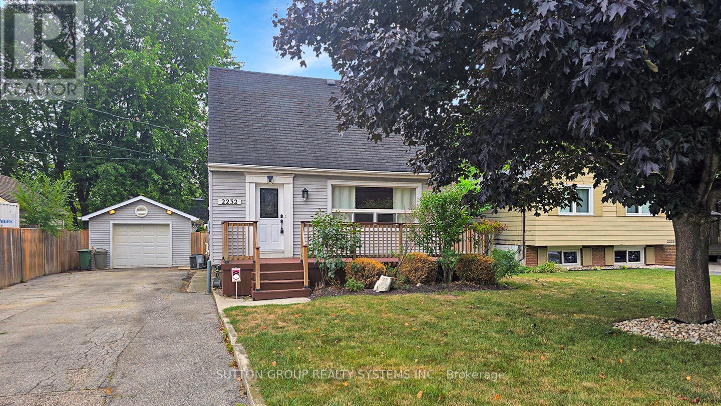 Photo 1 of 2232 Queensway Drive, Burlington ON