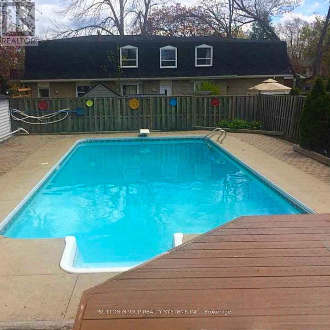 Photo 23 of 2232 Queensway Drive, Burlington ON