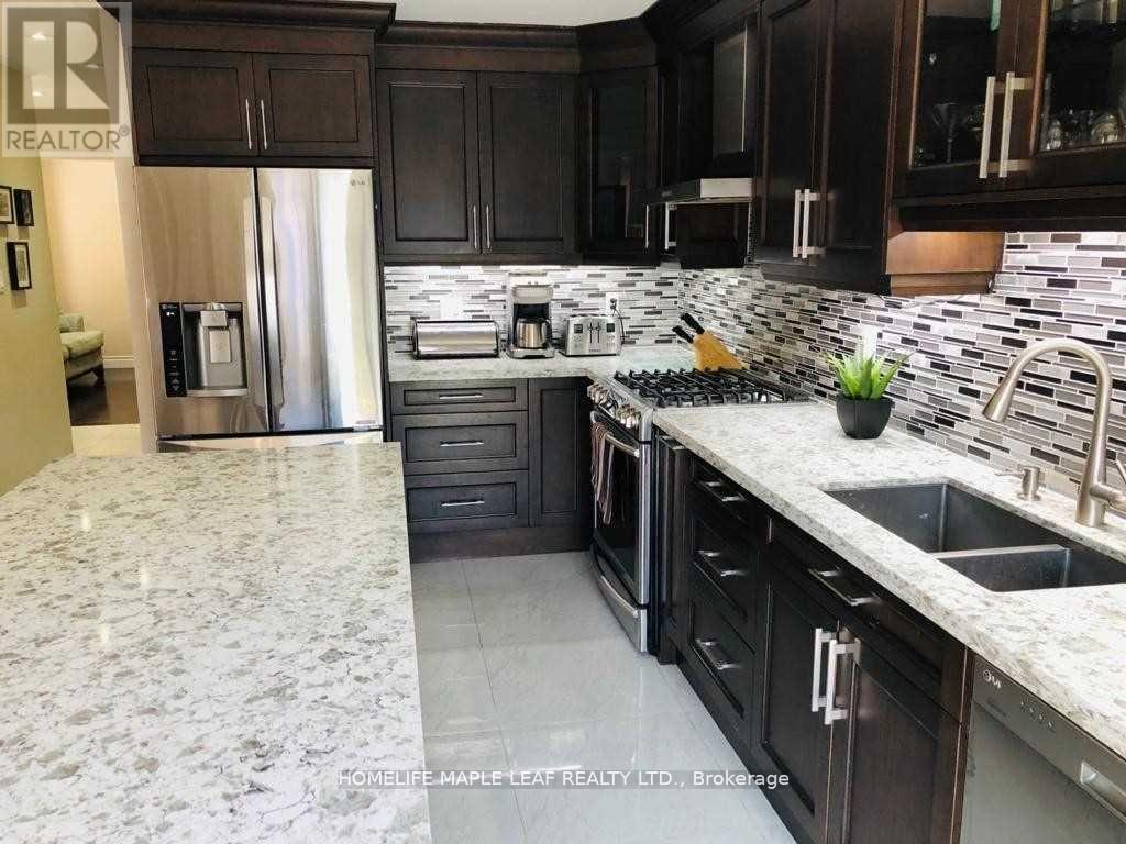 Photo 5 of 1758 Westbridge Way, Mississauga ON
