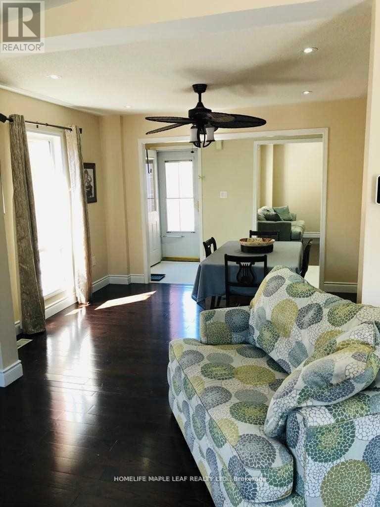 Photo 8 of 1758 Westbridge Way, Mississauga ON