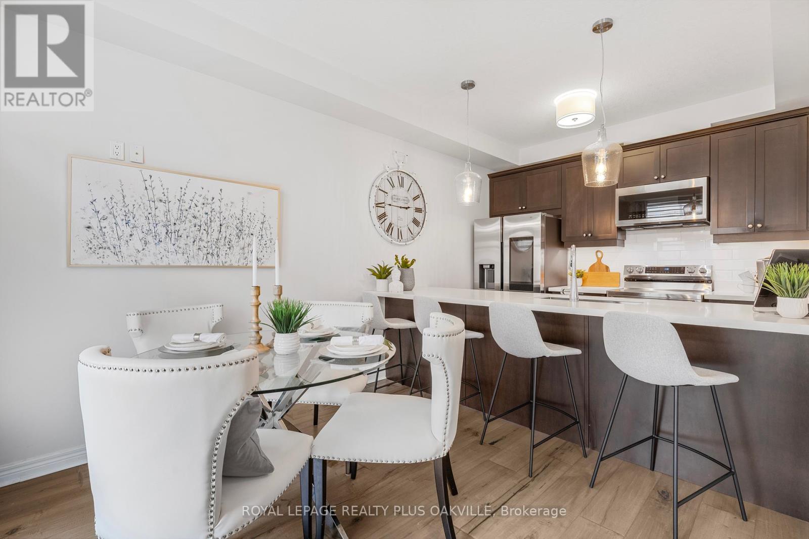 Photo 12 of 19 2997 Glover Lane, Burlington ON