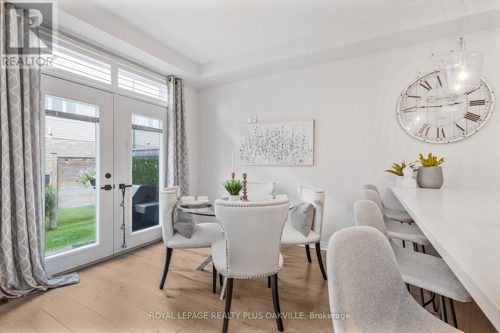 Photo 16 of 19 2997 Glover Lane, Burlington ON