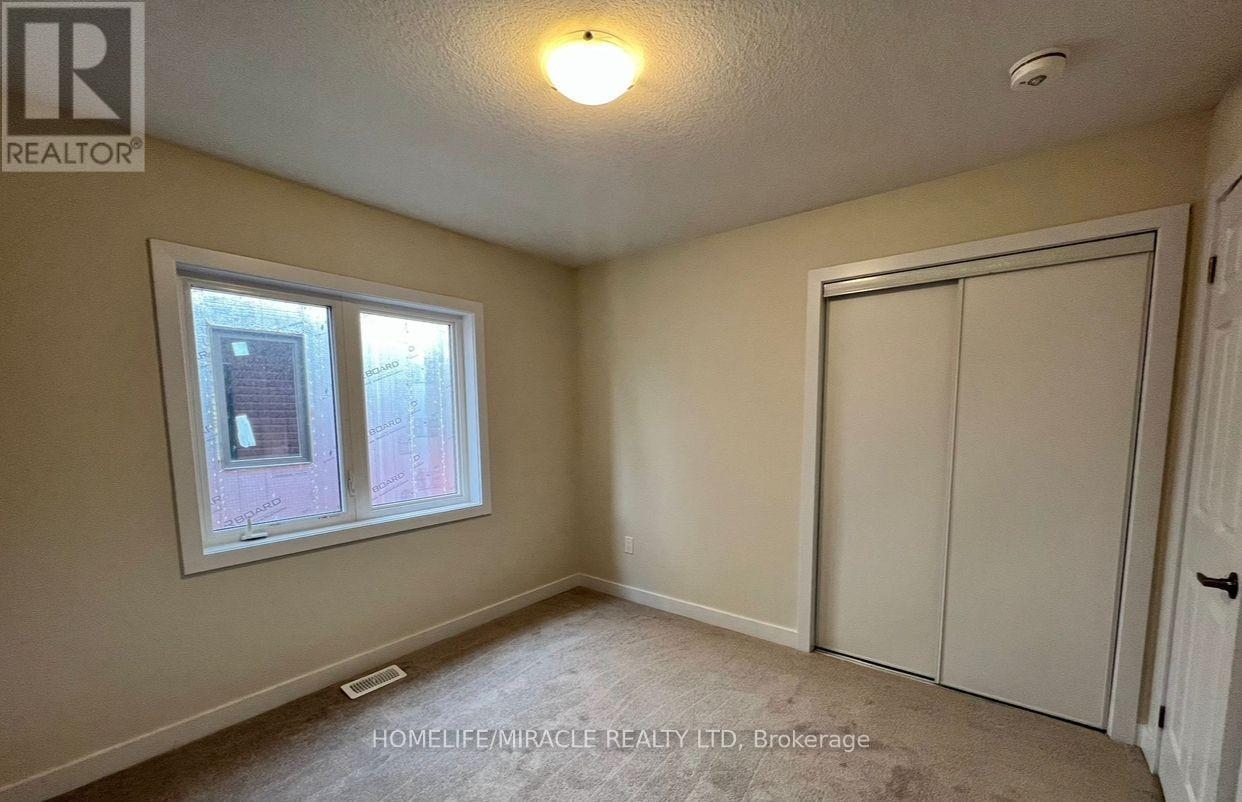 Photo 20 of 85 Stern Drive, Welland ON