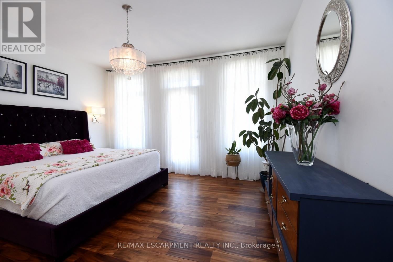 Photo 23 of 80 Backus Drive, Norfolk ON