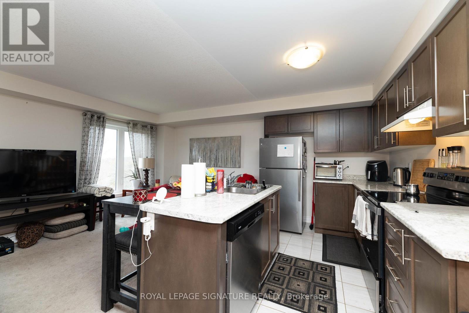Photo 1 of 11 740 Linden Drive, Cambridge ON