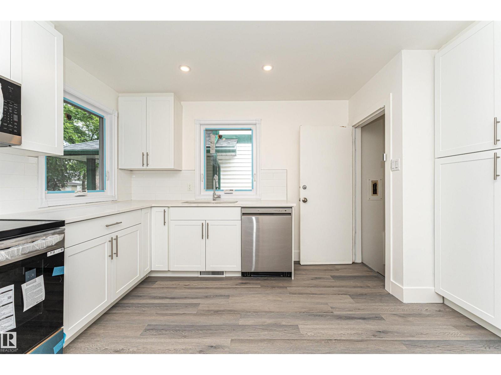 Photo 31 of 10929 74 Av Nw, Edmonton AB