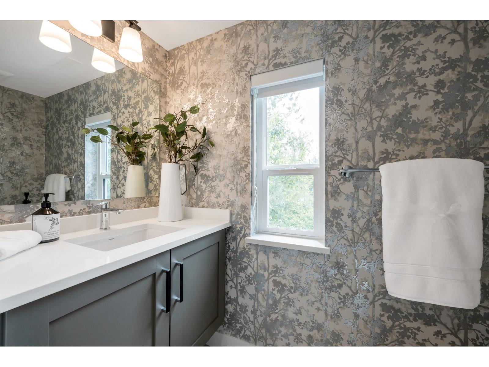 Photo 11 of 44 8433 203 A Street, Langley BC