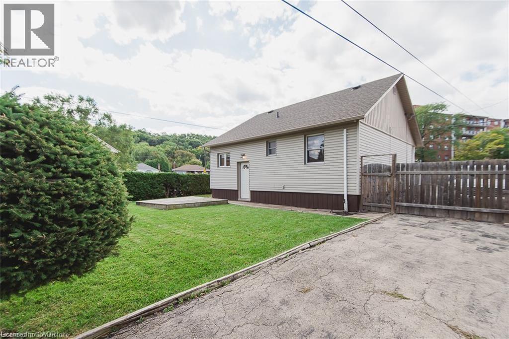 Photo 14 of 13 New Mountain Road, Hamilton ON