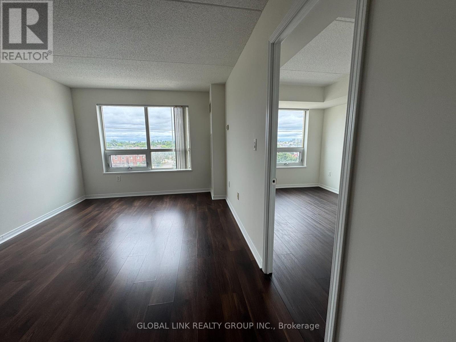 Photo 1 of 605 4600 Steeles Avenue E, Markham ON