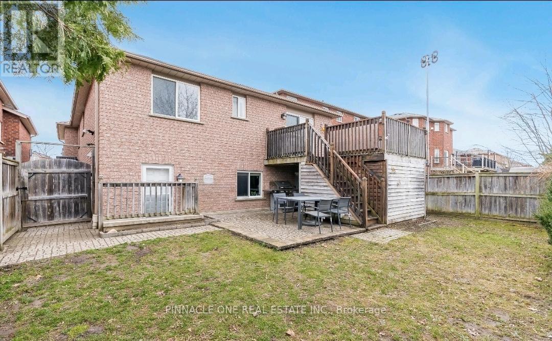 Photo 12 of 251 Pringle Drive, Barrie ON