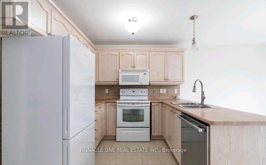 Photo 4 of 251 Pringle Drive, Barrie ON