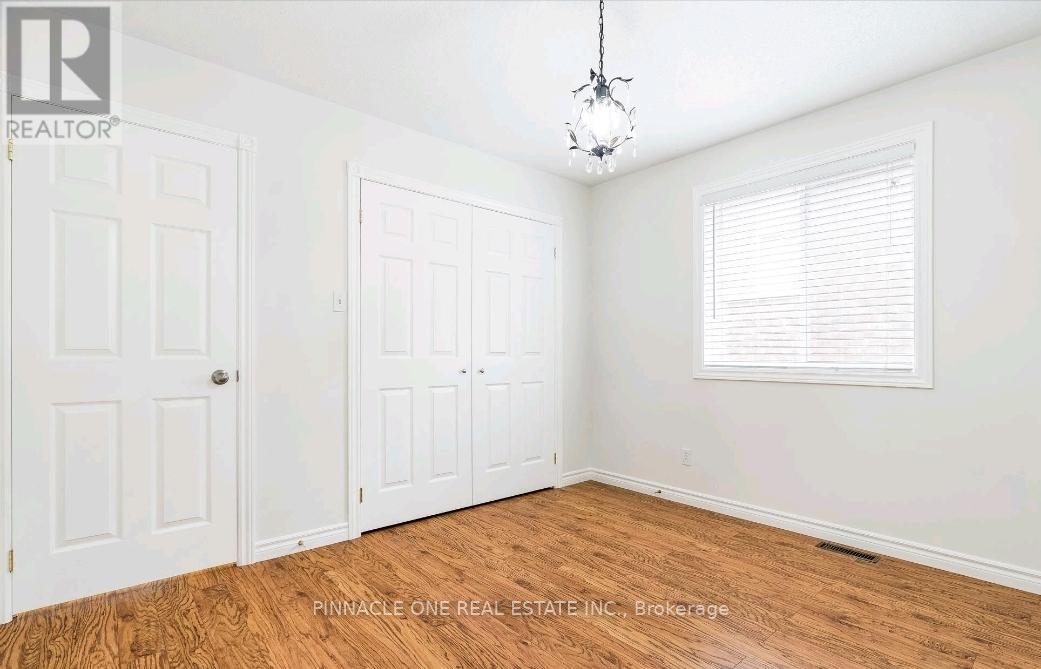 Photo 9 of 251 Pringle Drive, Barrie ON