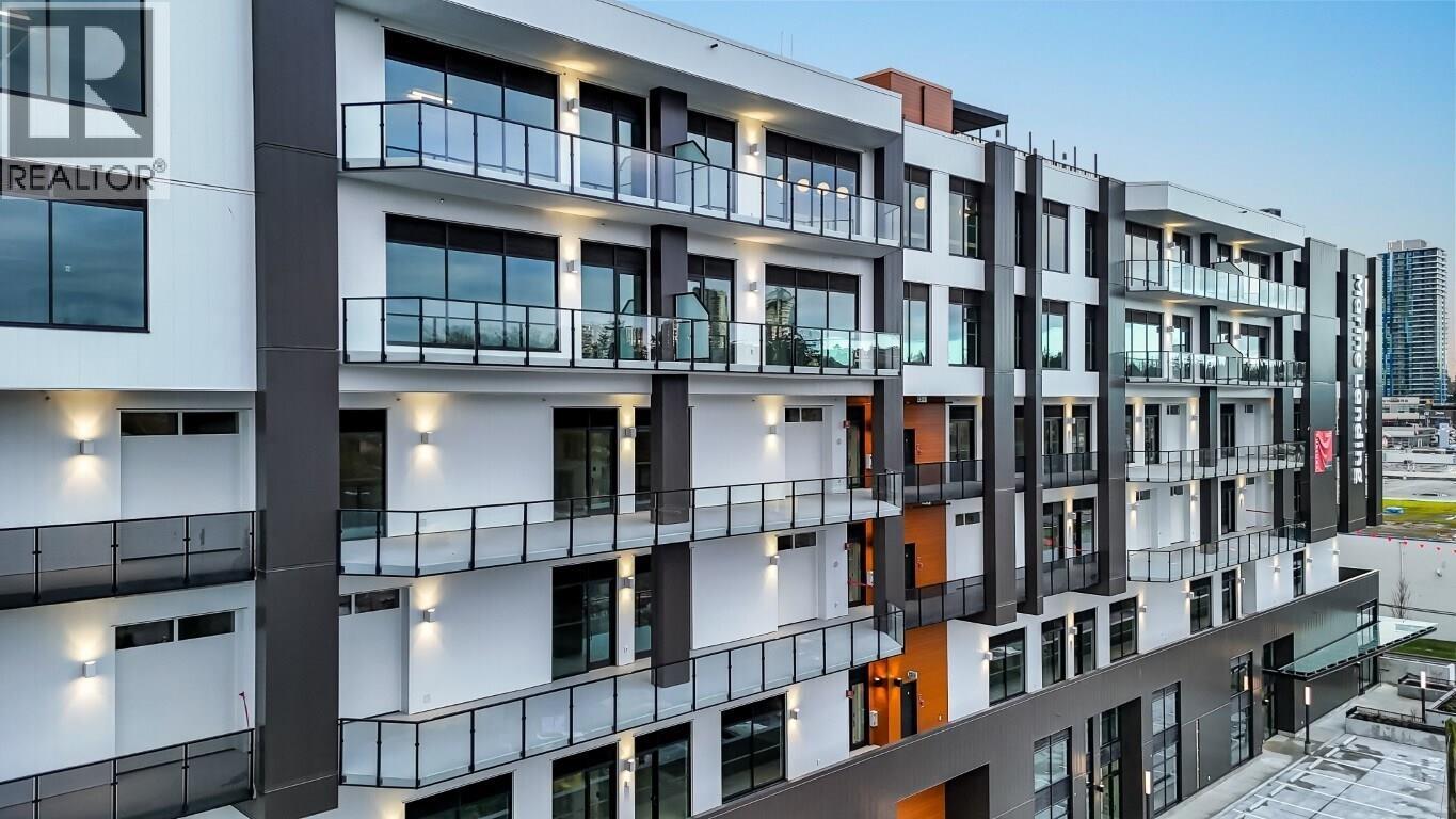 Photo 2 of 428 8188 Manitoba Street, Vancouver BC