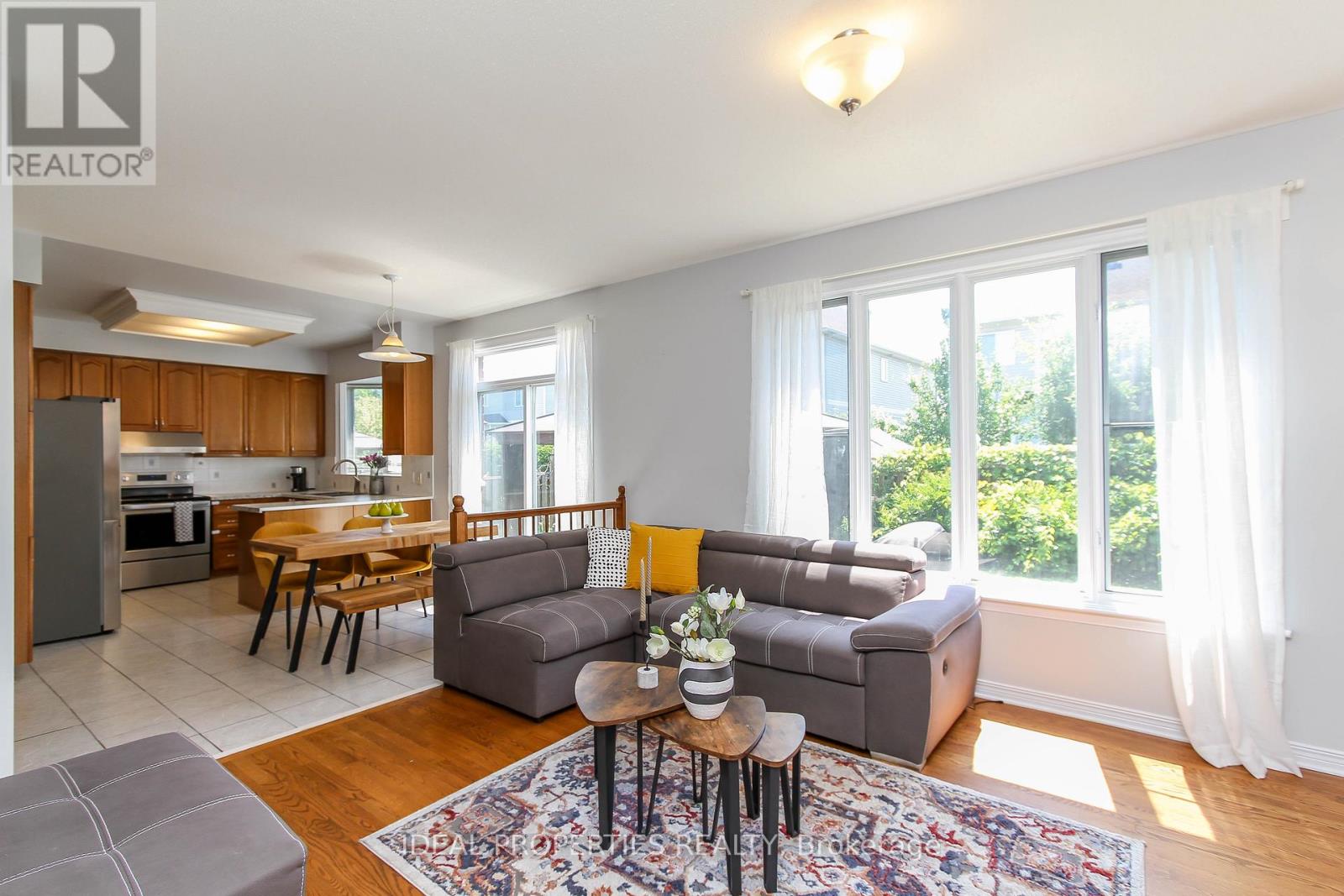 Photo 17 of 27 Fanterra Way, Ottawa ON