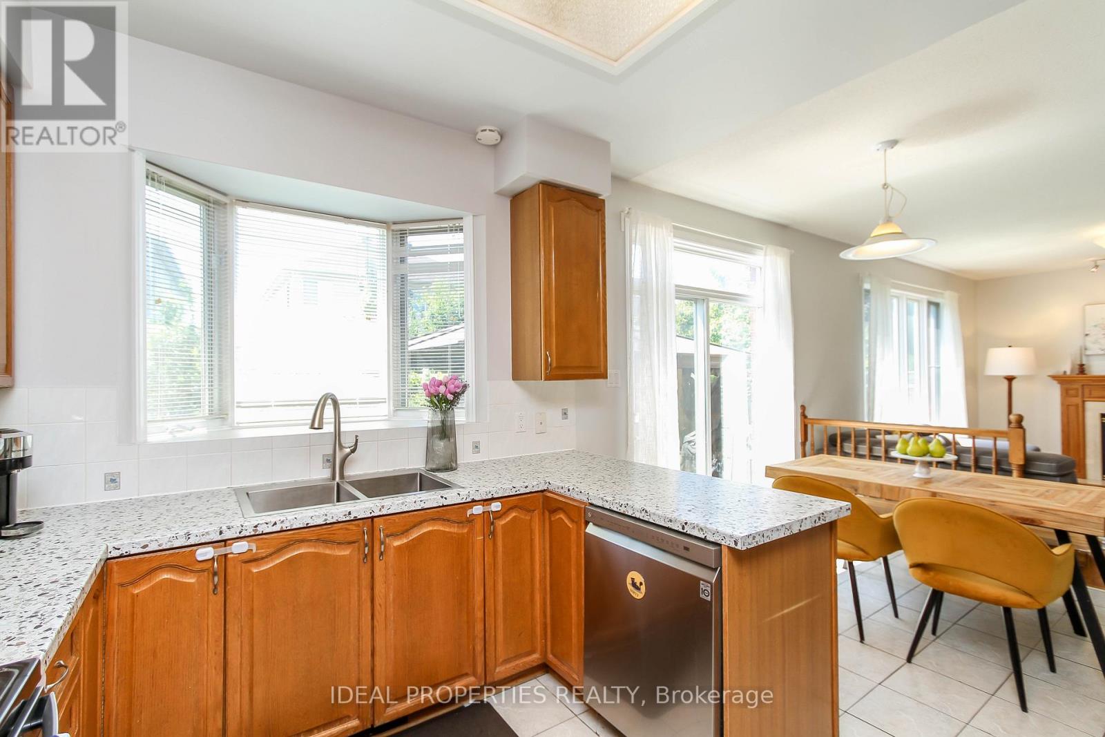 Photo 32 of 27 Fanterra Way, Ottawa ON