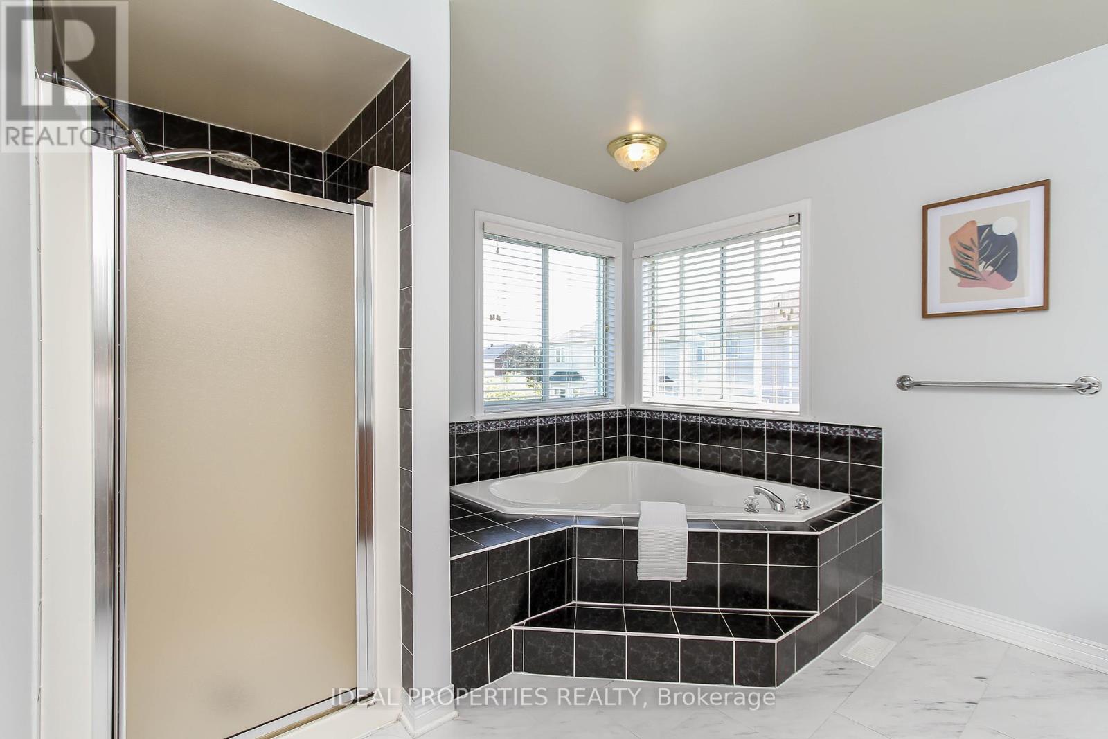 Photo 45 of 27 Fanterra Way, Ottawa ON