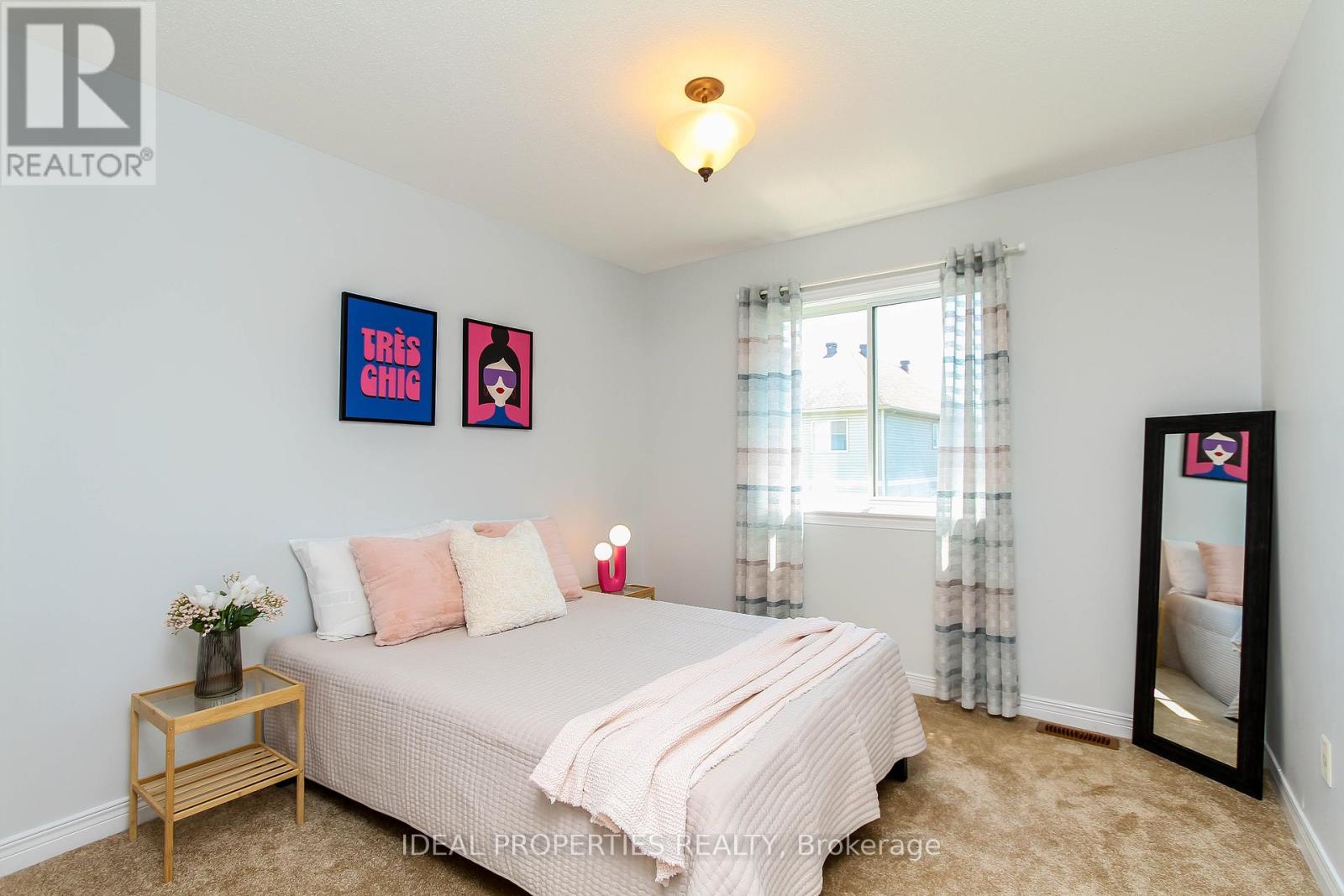 Photo 19 of 27 Fanterra Way, Ottawa ON